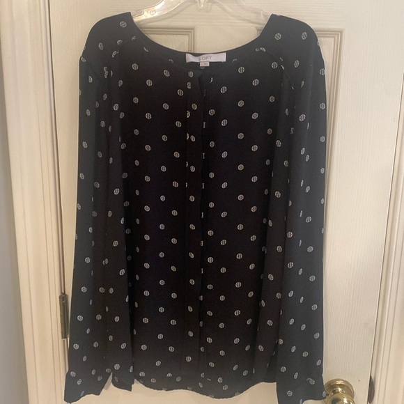 LOFT Tops - Loft black top in mint condition